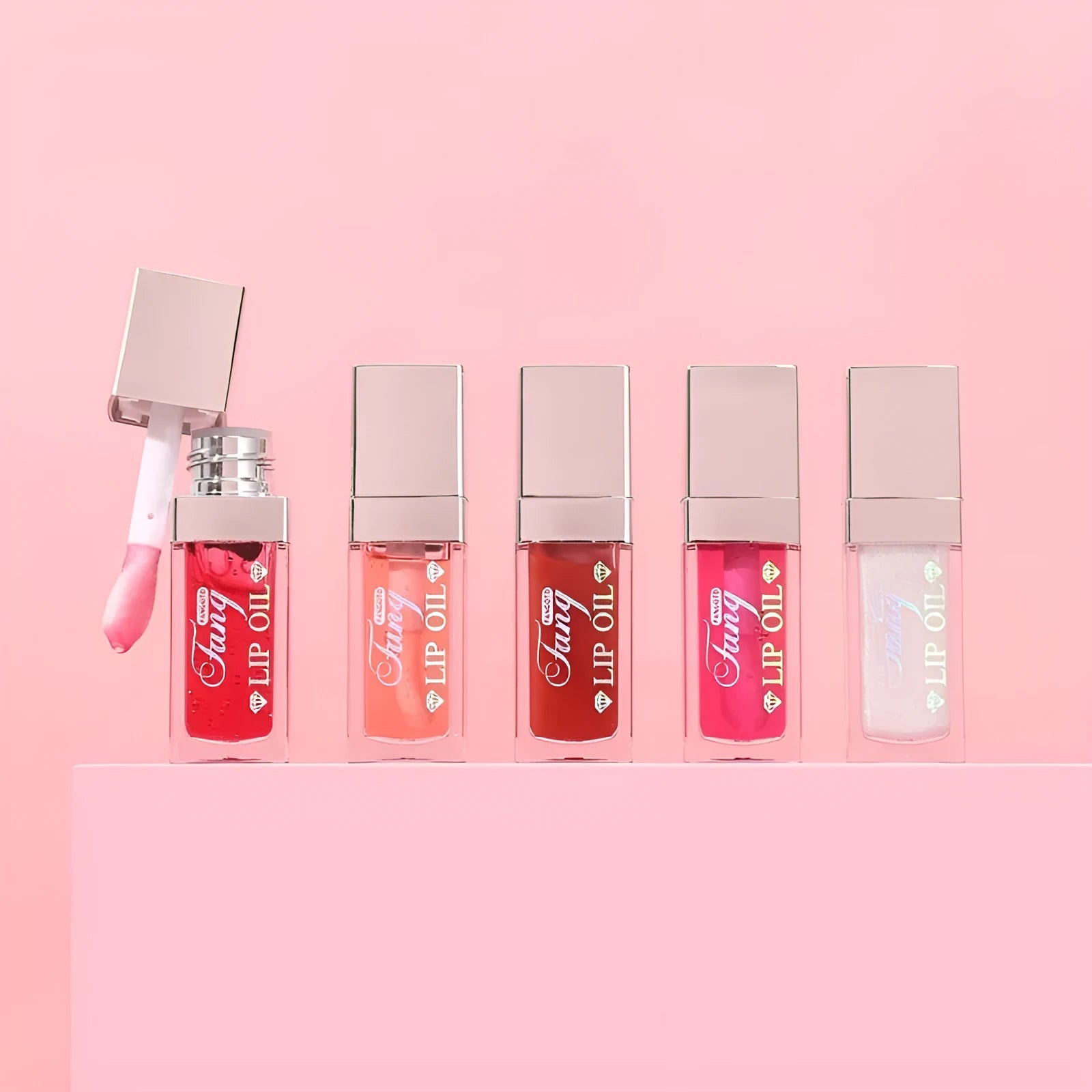 Five colour options of mint-flavoured lip gloss oil lipstick for moisturising and repair