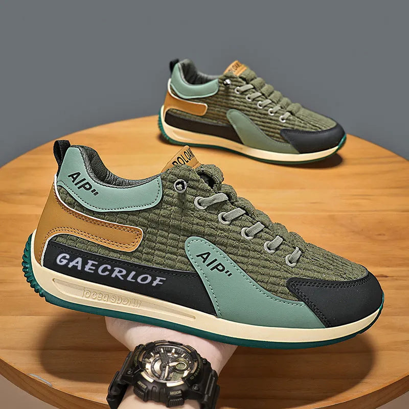 Men's green and grey mesh running shoes with lace-up front and round toe