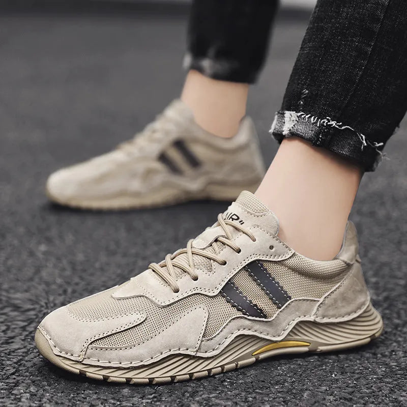 Men's low-top hiking boots with pigskin upper and platform rubber sole in sand colour