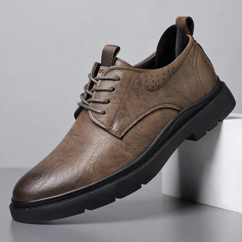 Men's black leather business sneakers with sewing line details on two-layer cowhide upper and rubber sole