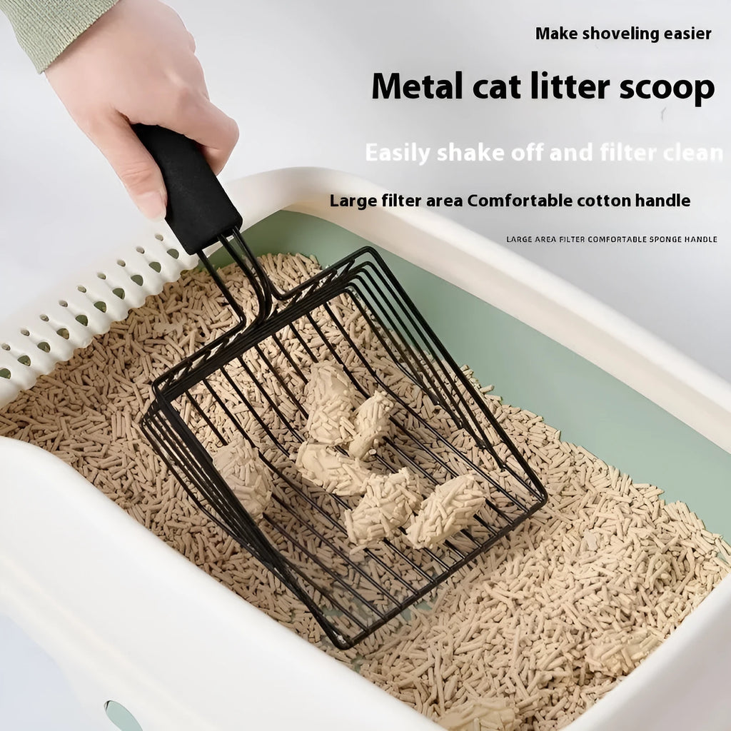 Black metal cat litter scoop with 0.8cm slot spacing for sifting clumping and non-clumping litter