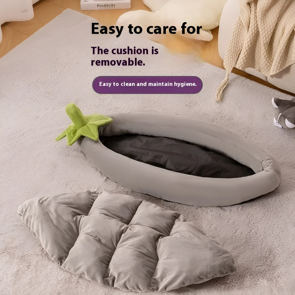 Doghouse Cathouse removable washable dog mat in grey, size L, on a wooden floor