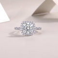 Square moissanite ring in S925 silver with platinum plating, 8.5mm stone, sizes 5 to 9, gift box and GRA certificate.