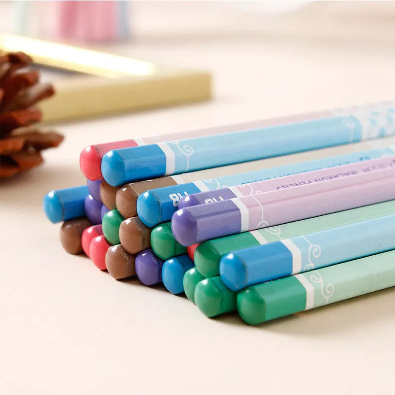 Set of 50 wooden basswood pencils with six-angled shape and HB refills.