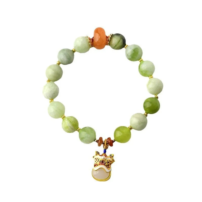 Green milk-in-water xingshi jade geometric pendant bracelet with silver-toned chain