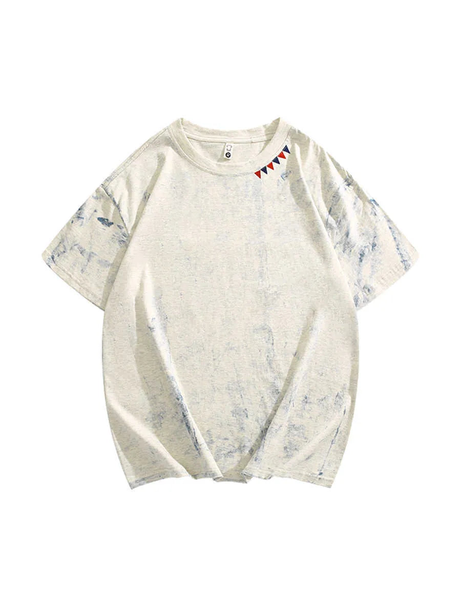 Grey tie dye printed t-shirt with short sleeves and round neck collar in loose fit