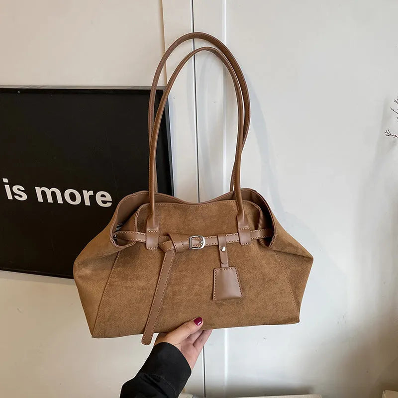 Retro large capacity tote bag in deerskin velvet with matte finish, horizontal square shape, single shoulder strap, available in black brown coffee green