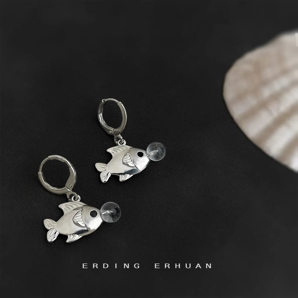 Copper bubble fish earrings with electroplated finish and animal modelling design