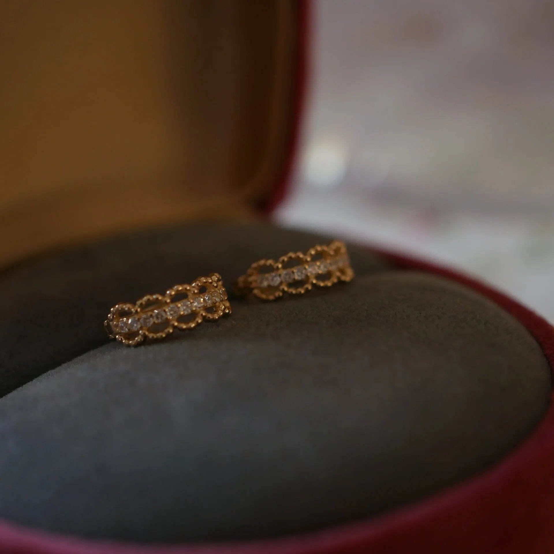 Gold lace ear clip small earrings in 925 silver with electroplated 18K gold finish