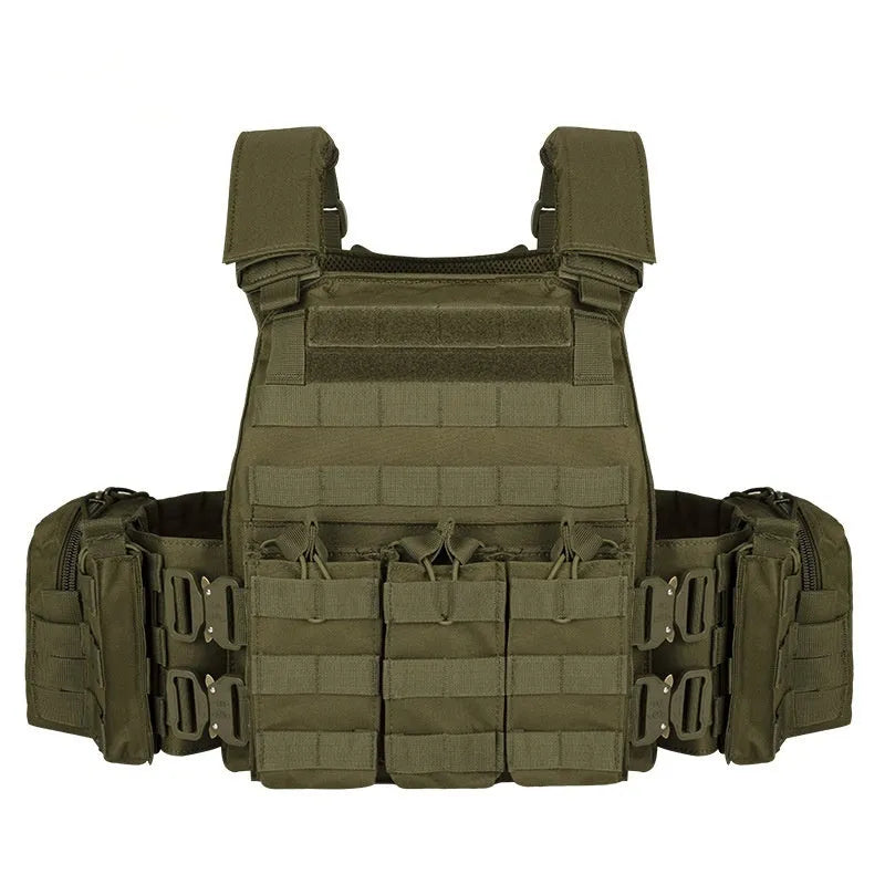 Men's camouflage tactical vest in polyester fabric with free size fitting for outdoor training